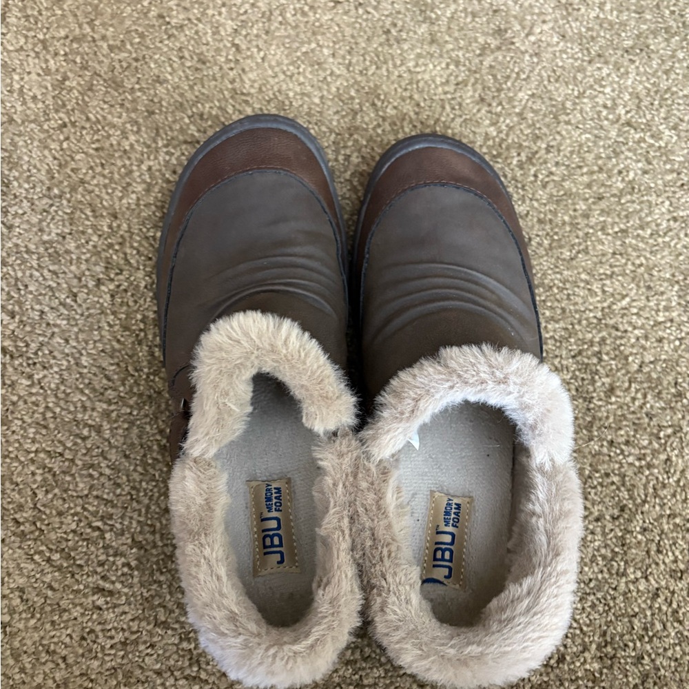 JBU Cozy Brown and Tan Slip-On Shoes